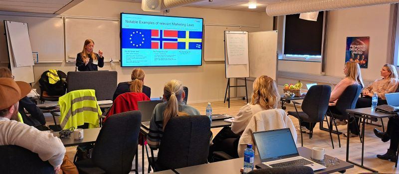 Ellinor Axelsson föreläser om hållbarhetskommunikation för Nexans i Grimsås